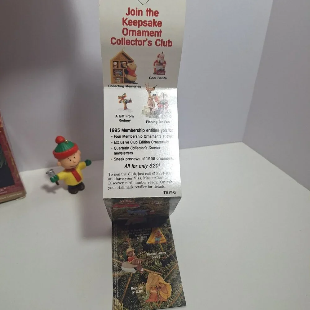 Hallmark Keepsake Charlie Brown Christmas Ornament 1995 30th Anniversary - Picture 9 of 16
